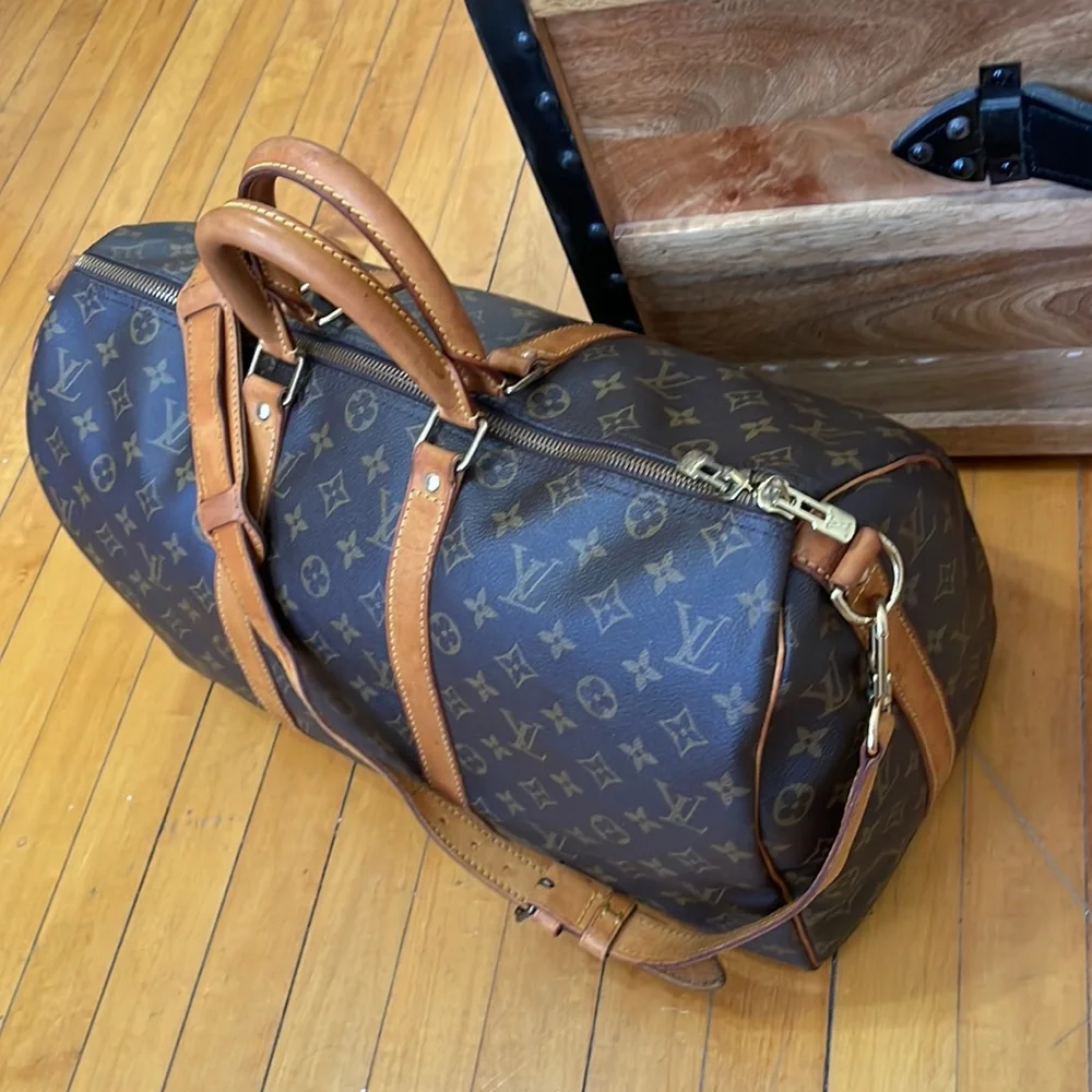 Louis Vuitton Bandouliere Keepall 45 Travel Bag. - Picture 8 of 15